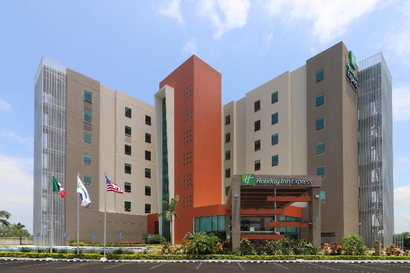 Holiday Inn Express Tuxpan image