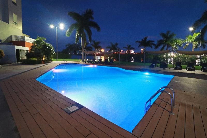 Holiday Inn Express Tuxpan image