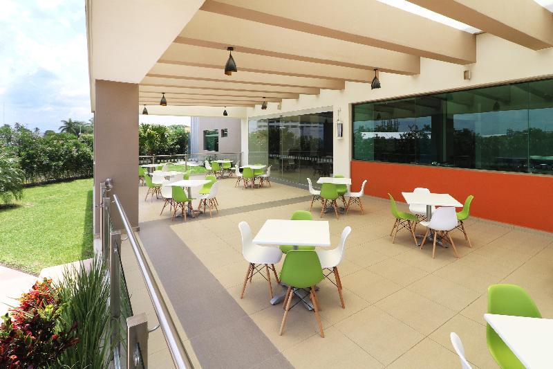 Holiday Inn Express Tuxpan image