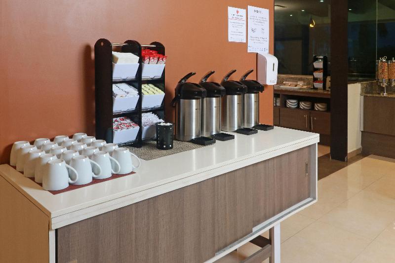 Holiday Inn Express Tuxpan image