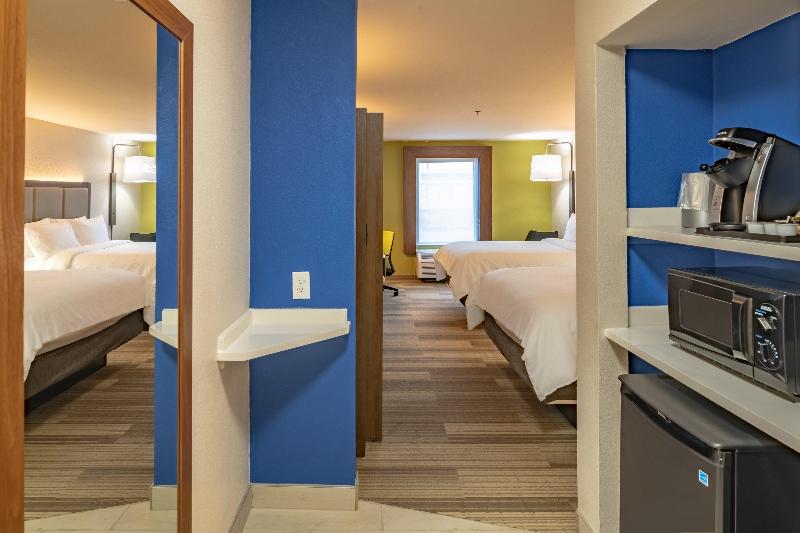 Holiday Inn Express & Suites N Waco Area - West image