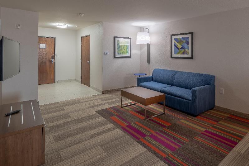 Holiday Inn Express & Suites N Waco Area - West image