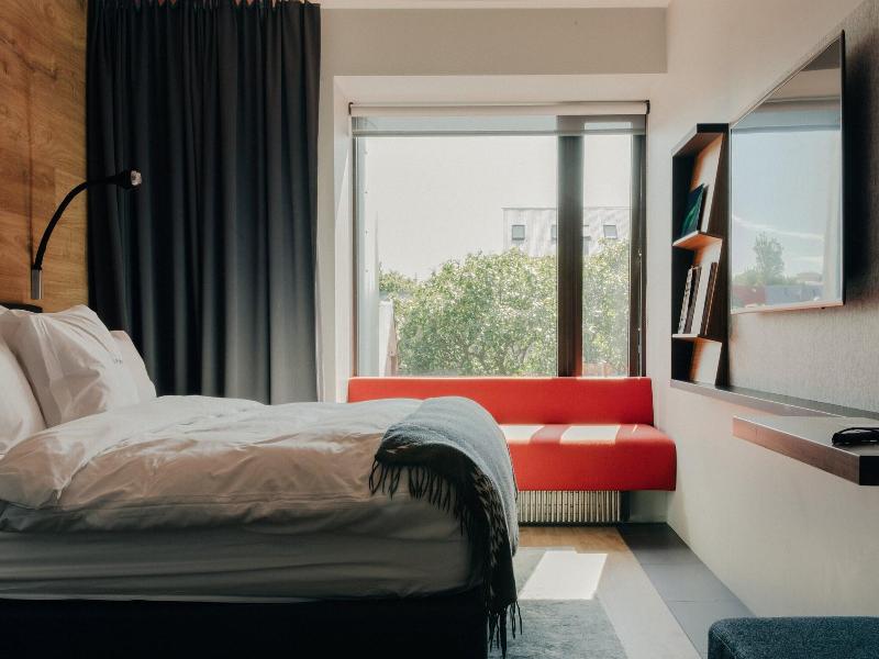 Ion City Hotel image