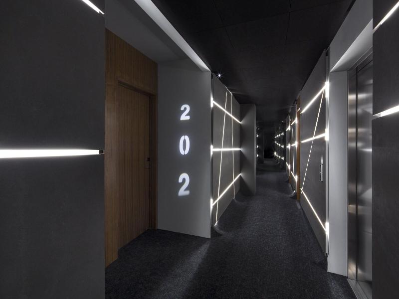 Ion City Hotel image