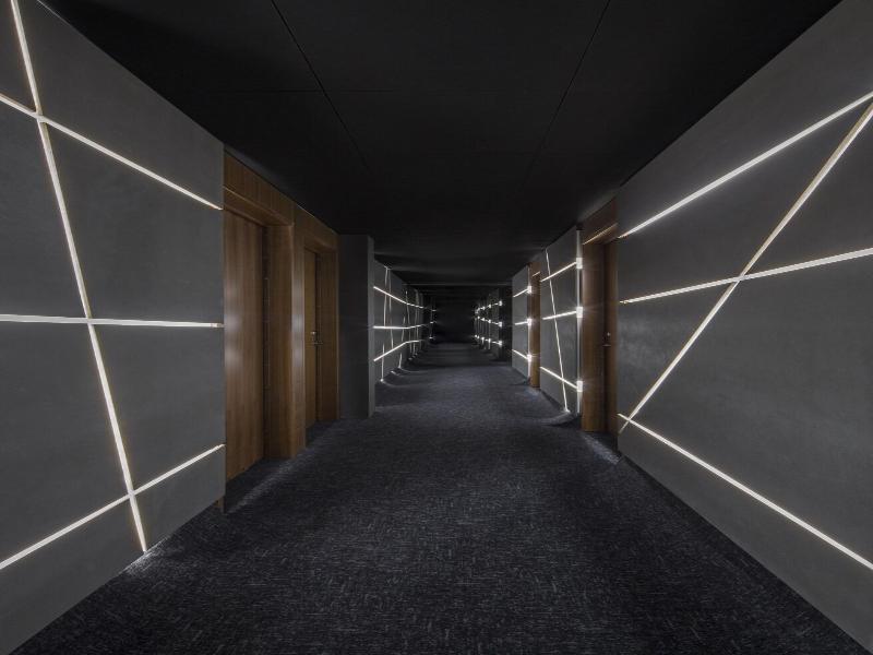 Ion City Hotel image