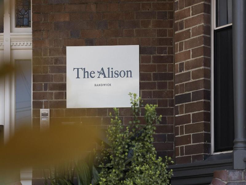 Alison Lodge image