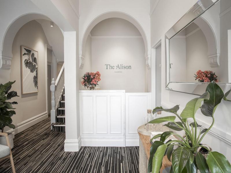 Alison Lodge image