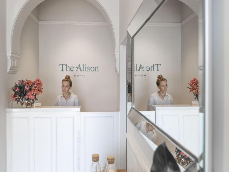 Alison Lodge image