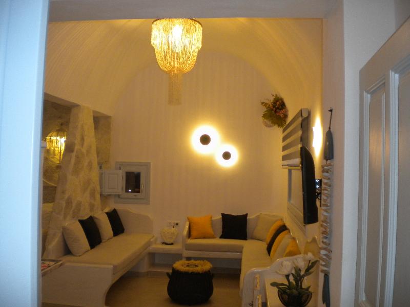 Starlight Luxury Seaside Villa & Suites image