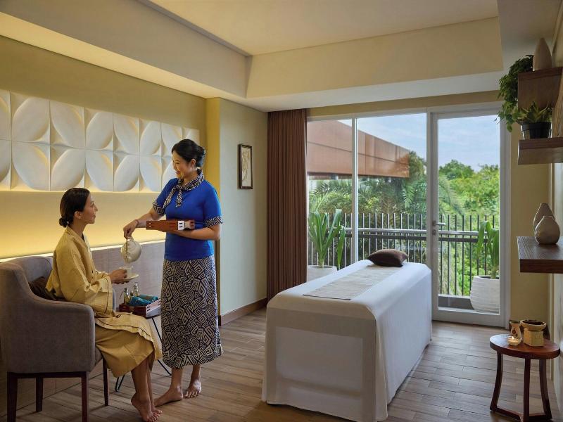 Fairfield By Marriott Bali Kuta Sunset Road image