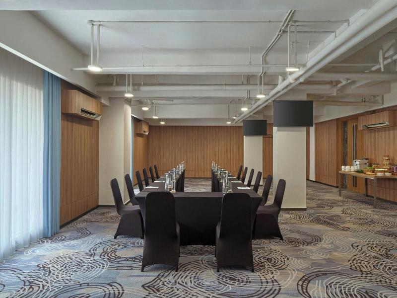 Fairfield By Marriott Bali Kuta Sunset Road image