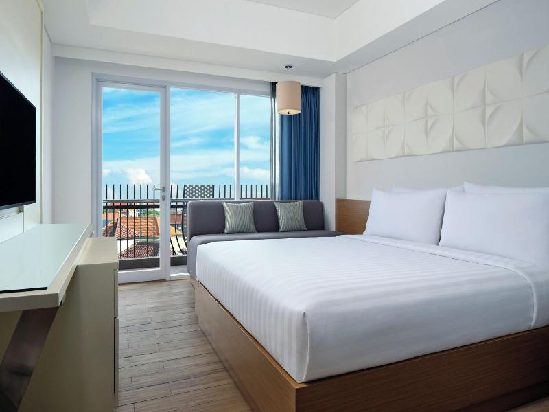 Fairfield By Marriott Bali Kuta Sunset Road image