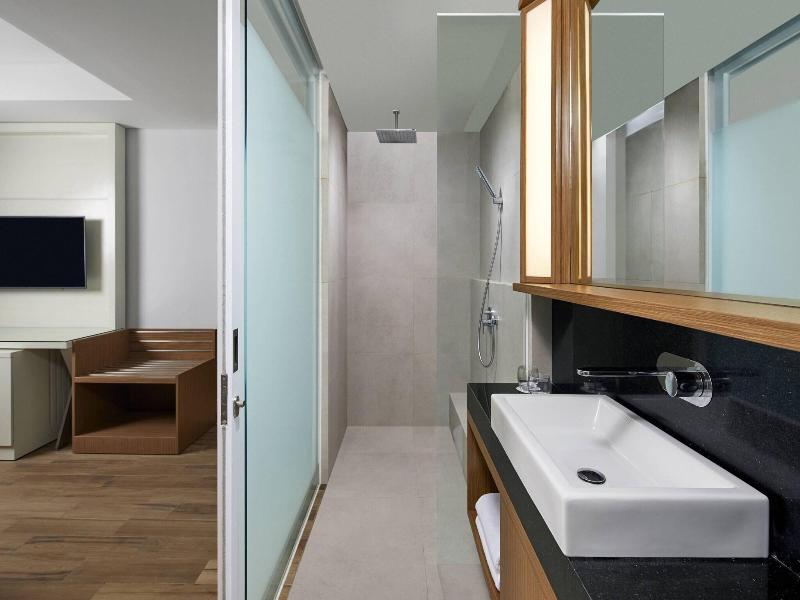 Fairfield By Marriott Bali Kuta Sunset Road image