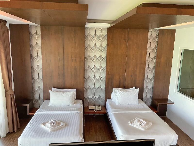 Phi Phi Cliff Beach Resort image
