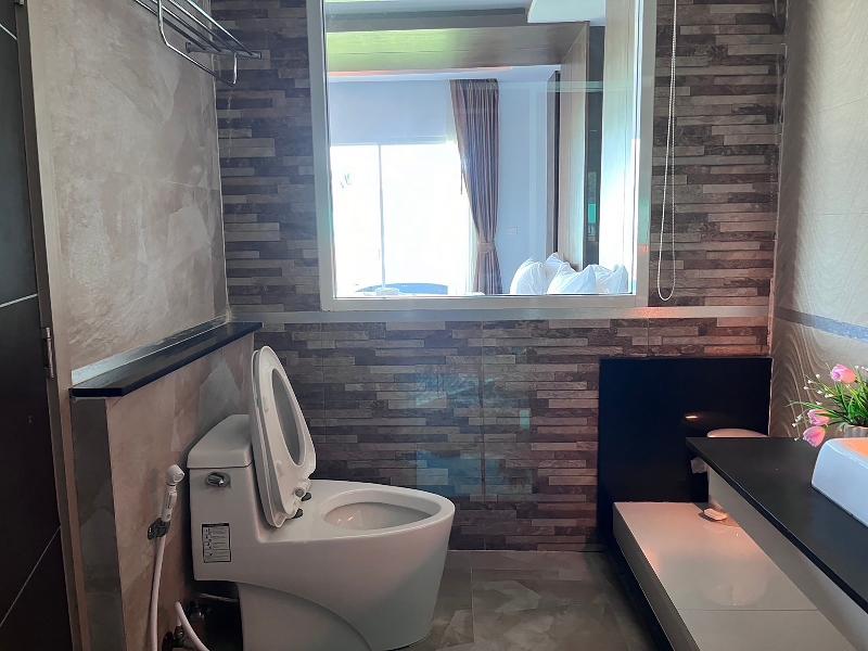 Phi Phi Cliff Beach Resort image