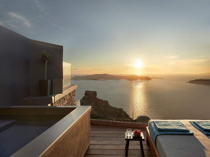 VILLA WITH PRIVATE POOL — photo 9