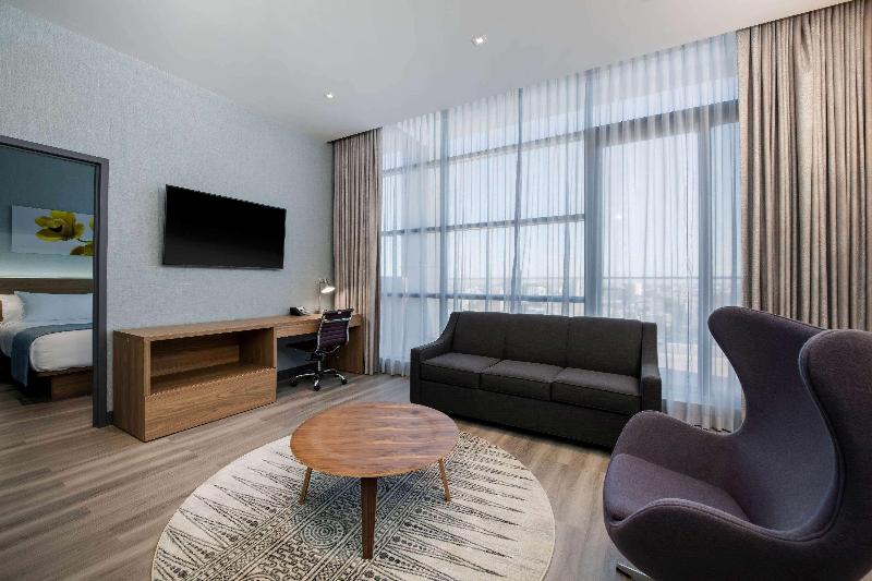 Wingate By Wyndham Long Island City image