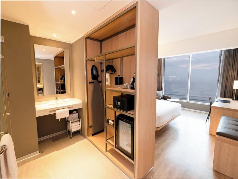 Ac Hotel Lima Miraflores image