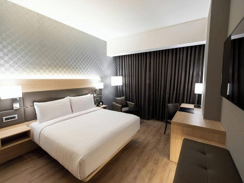 Ac Hotel Lima Miraflores image