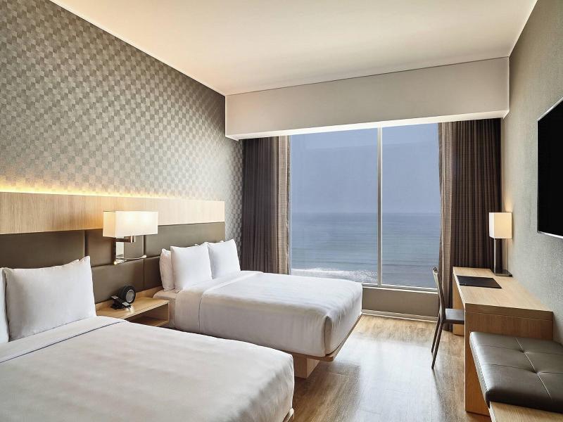 Ac Hotel Lima Miraflores image