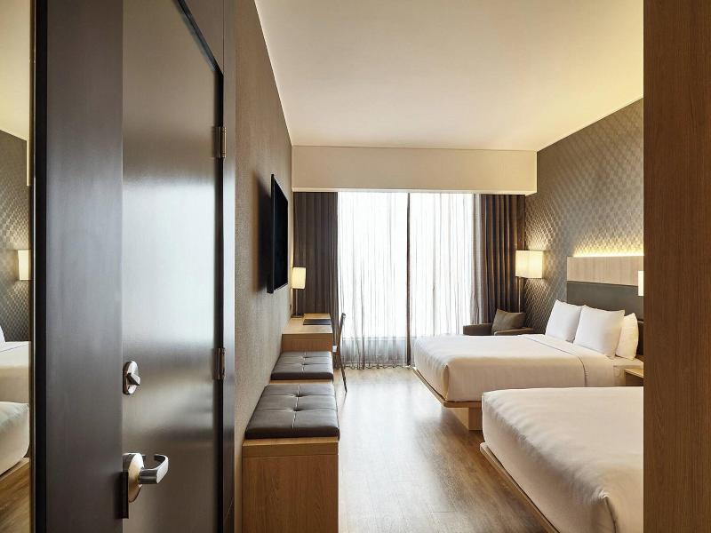 Ac Hotel Lima Miraflores image