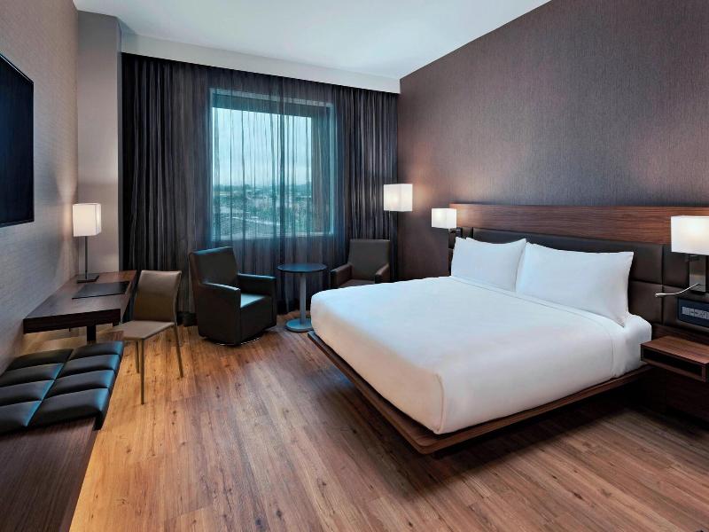 Ac Hotel San Jose Escazu image
