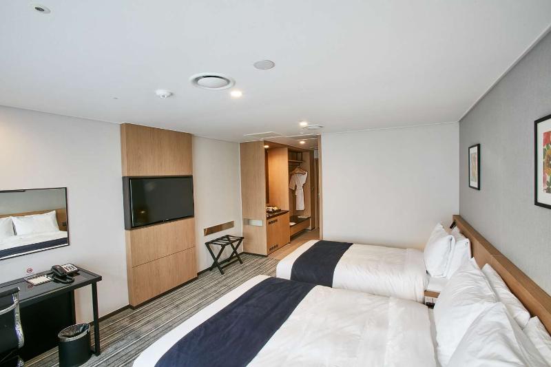 Best Western Plus Island Castle Hotel image