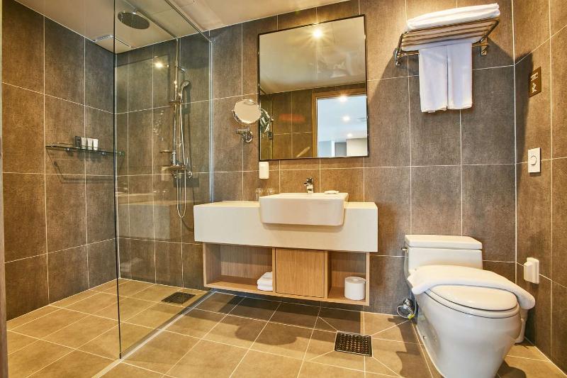 Best Western Plus Island Castle Hotel image