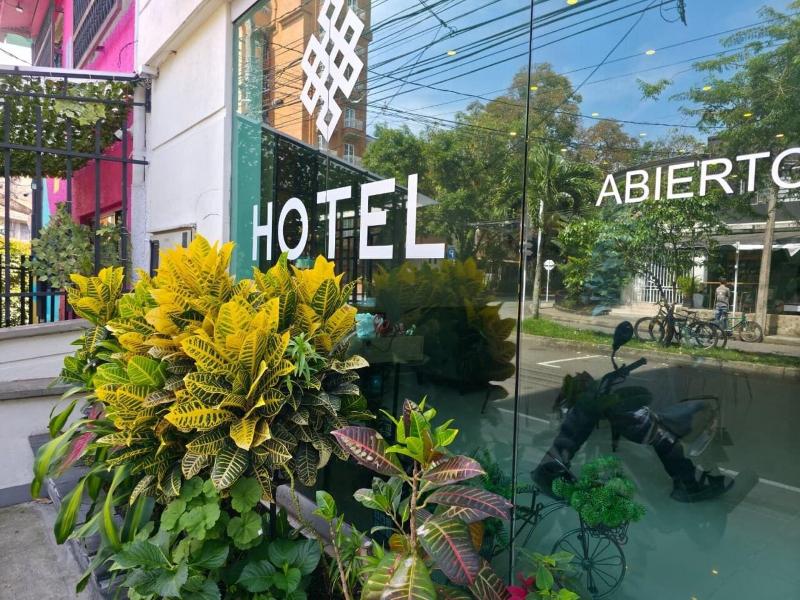 Hotel Infinity image