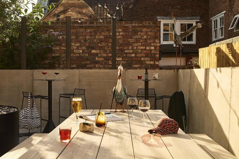 Moxy York image