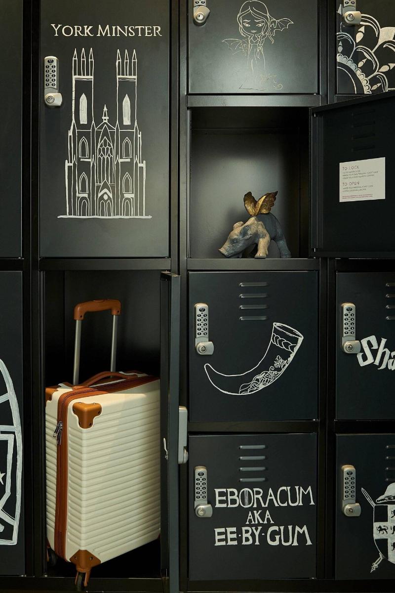 Moxy York image