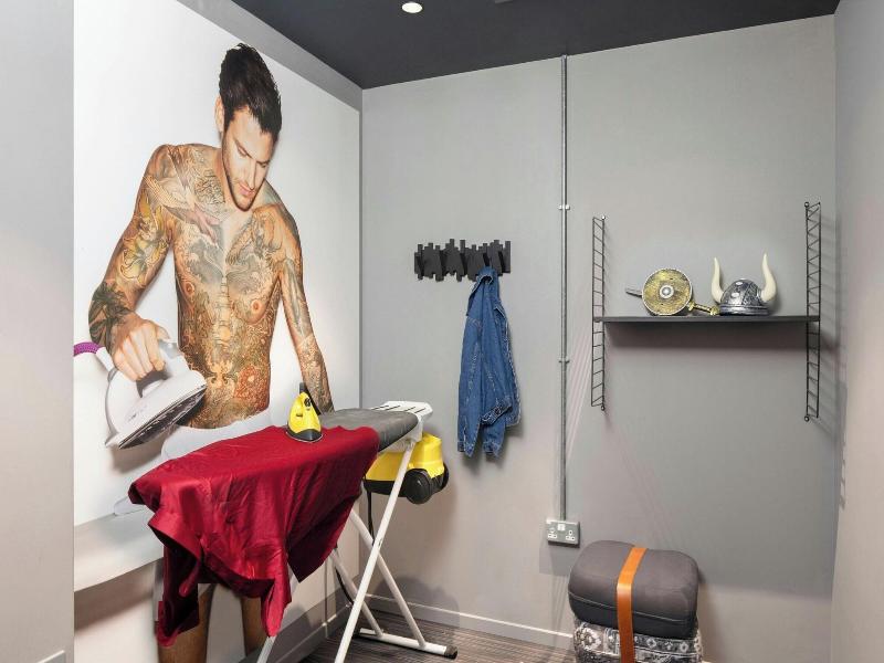 Moxy York image