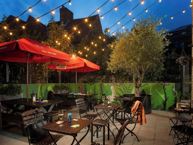 Moxy York image