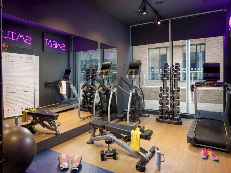 Moxy York image