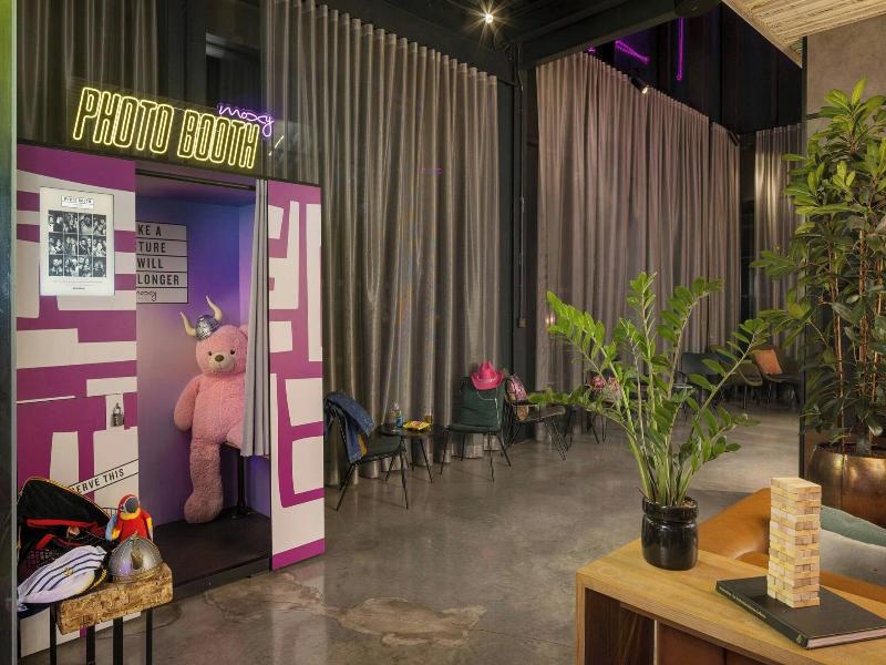 Moxy York image