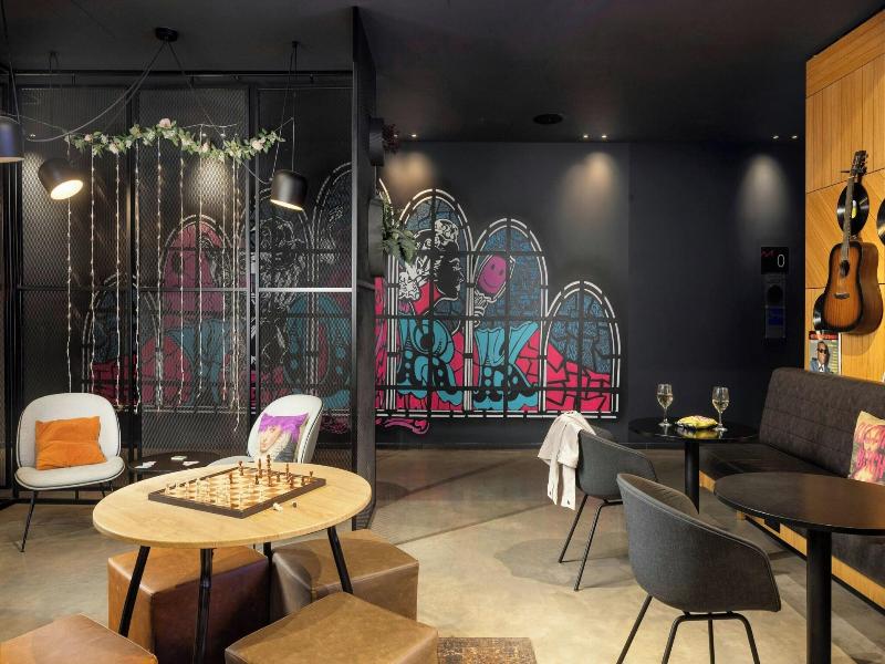 Moxy York image