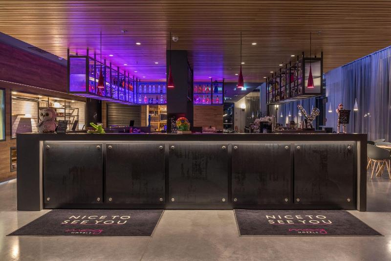 Moxy York image