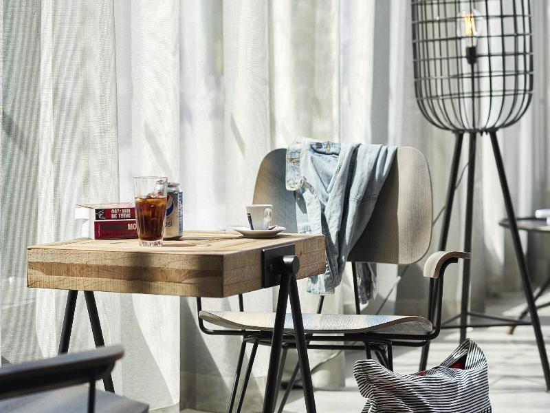 Moxy York image