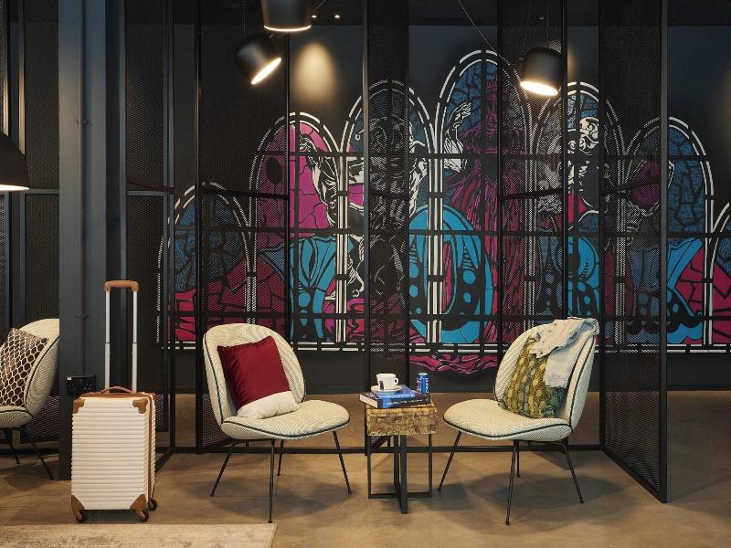 Moxy York image