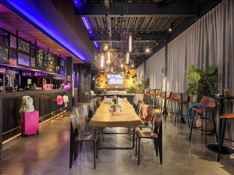 Moxy York image