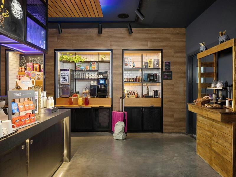 Moxy York image
