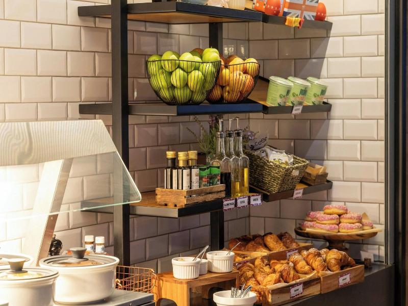 Moxy York image