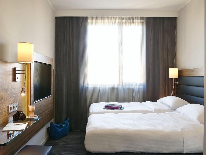 Moxy York image