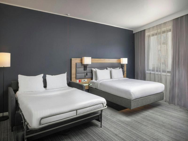 Moxy York image