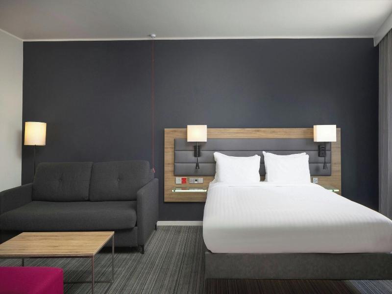 Moxy York image