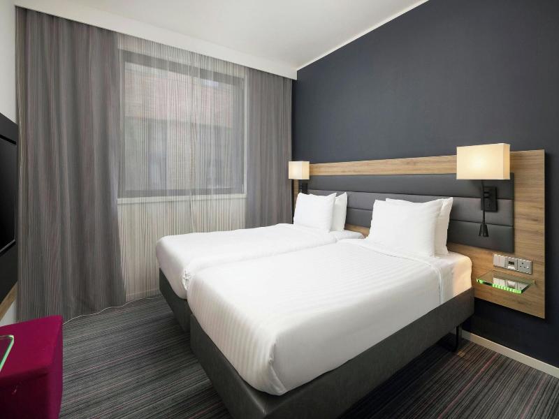 Moxy York image