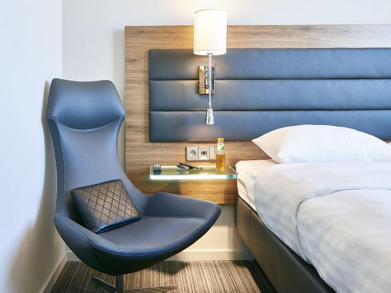 Moxy York image