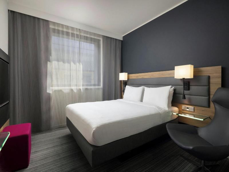 Moxy York image