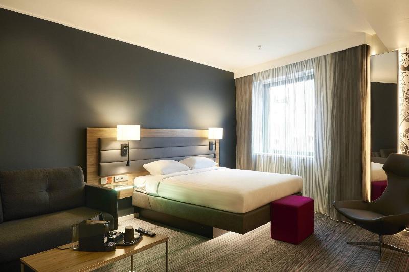 Moxy York image