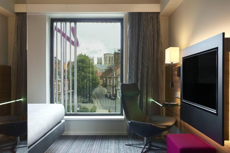 Moxy York image